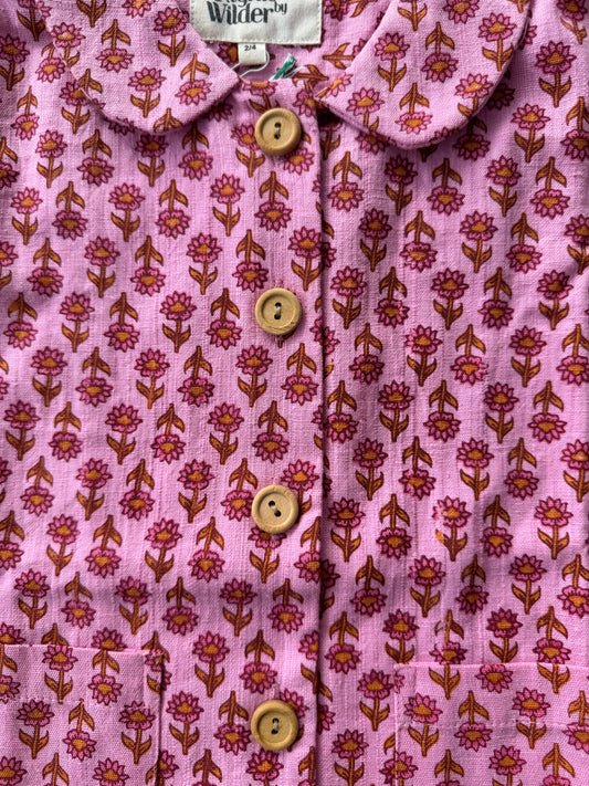 Stevie in small Pink Boota